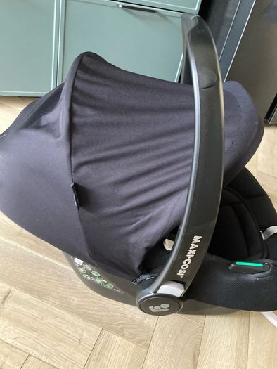 maxi cosi cabrio fix car seat