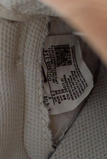 Nike trainers UK 4.5