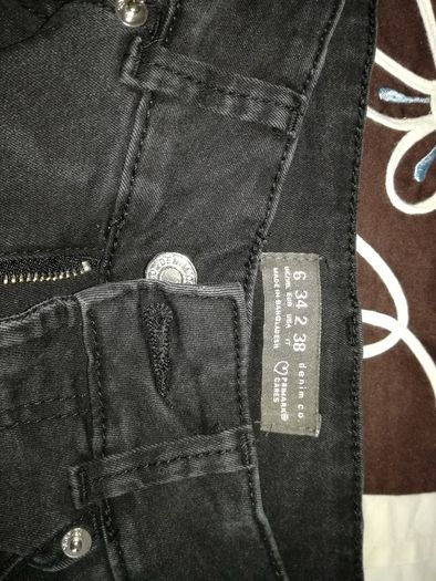 Primark Black Stylish and versatile black skinny jeans size UK 6/8