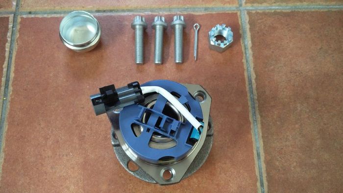 Opel Vauxhall Astra G Zafira A Front Axle Wheel Bearing Kit for vehicles with ABS