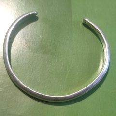 Sterling silver bangle