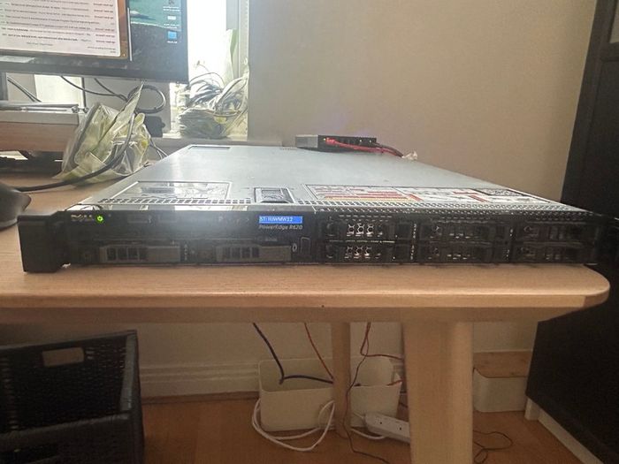Dell PowerEdge R620 Server 8 X2.5 inch bay with 2 caddies, 16 GB DDR3, dual socket Xeon E5-2665 @ 2.4 GHz (32 logical cores)
