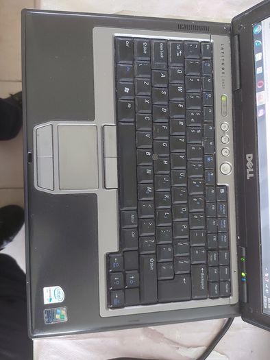 Vintage DELL Lastitude, Model D620, Intel CPU T2400, 1.83GHz, 2.5GB Ram, Windows 7 Professional, 32bit, Opera, Firefox and Chrome, in excellent condition