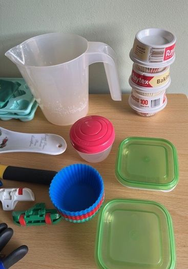 Bundle X 13  Items Of Kitchen Baking , Dining & Storage Items- Oxo, Chef Aid Sealer Clips, Silicone Bun Cases