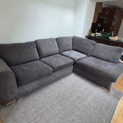 L-Shaped Corner Sofa with Pull-Out Bed