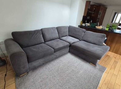 L-Shaped Corner Sofa with Pull-Out Bed