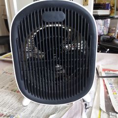 Essentials FAN Heater, Model C20FHW20, Working perfect, Fan for cool air, 2 settings for Heat, Low and High, Excellent condition