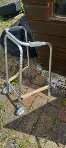 Walking frame, with wheels