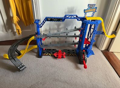 monster Jam  garage