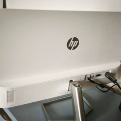 HP Monitor - 24"