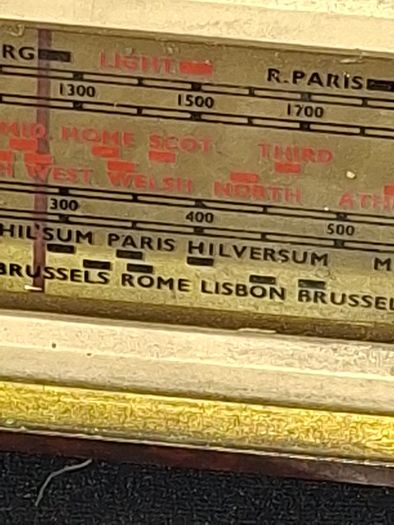 1940s Bakelite Pye Radio from Cambridge, England, Powered on no sound just static, maybe need aerial, Postage Available or collection,