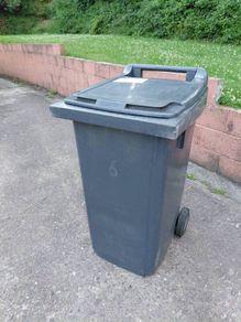 wheelie bin