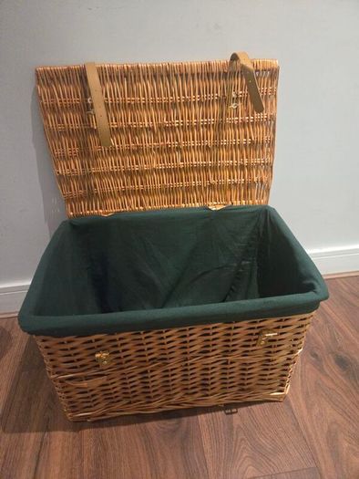 Hamper / Gift basket