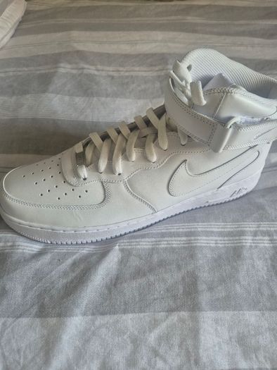 Nike Air Force 1 Mid white trainers