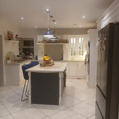 Painted Sollid oak kitchen