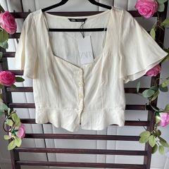 blouse Bnwt cream bell sleeve button front size large