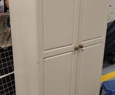 pine wardrobe needs to be collected by the 21st of August