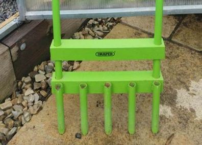 Manual Lawn Aerator