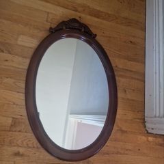 oval mirror