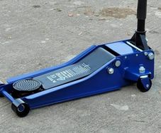 4 Ton Low Profile Floor Trolley Jack with Quick Dual Pump