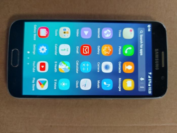 Samsung Galaxy S6, Model No SM-G920F, 32GB, 3GB Ram, in excellent condition