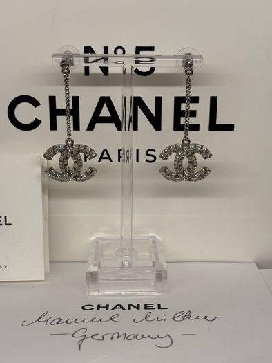 Sought After chanel Crystal drop earrings