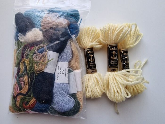 Punch needle embroidery set