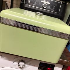 green kitchen stuff