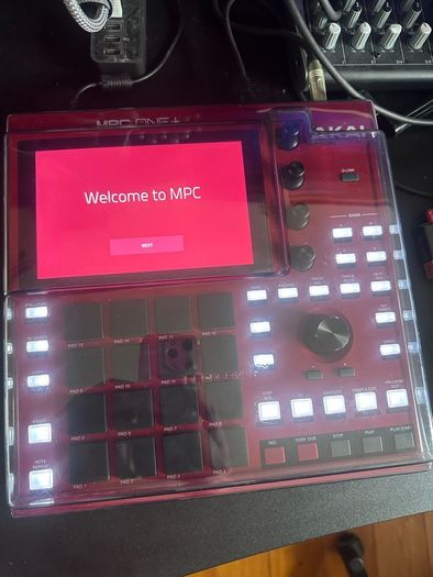 Akai MPC One Plus, carry case and desk saver