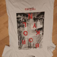 Bnwt size s by twisted soul