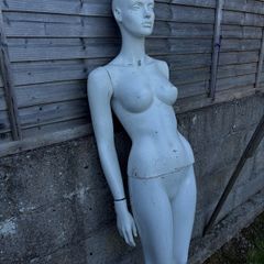 Female mannequin plus parts