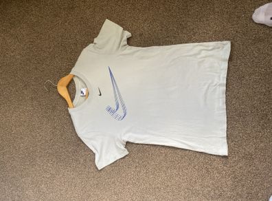 Nike Jumper and T-shirt matching set. Size Small
