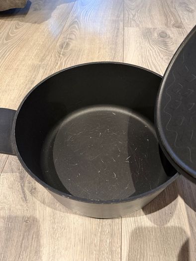 M+S  nonstick cooking pot