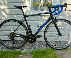 Giant Contend SL Road bike
