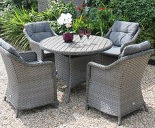 Claddagh dining set