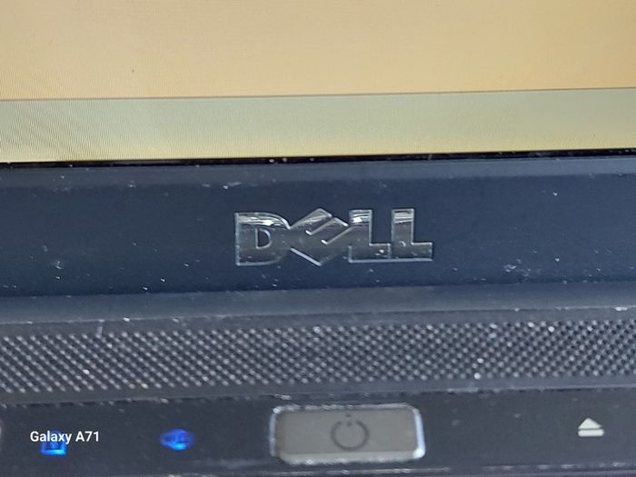DELL XPS M1330, Windows 7, Intel Core 2 Duo CPU T8100, 2.1GHz, 4GB Ram, 300GB HDD, Chrome, VLC etc, A true Blast from the Past