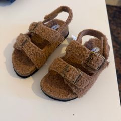 Brown baby sandals