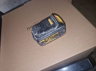 dewalt battery