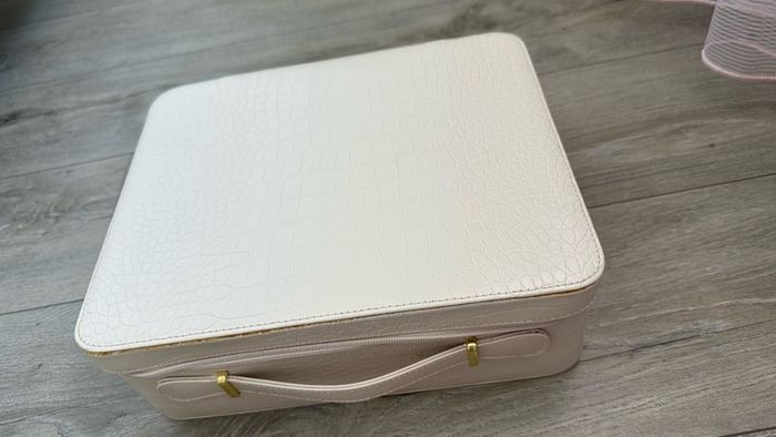 Estee Lauder Cosmetic Case