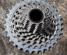 RED XG-1290 12 speed cassette 10-33T