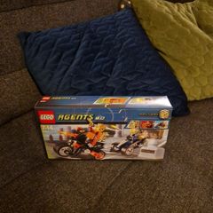 LEGO 8967 Agents 2.0 - Gold Tooth's Getaway (free shipping)