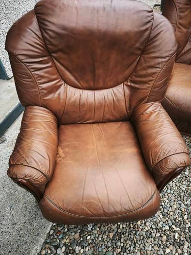 leather sofa and chairs (free)