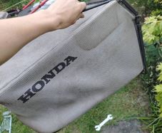 Honda izzy grass bag