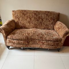 Sofa and 2 matching armchairs