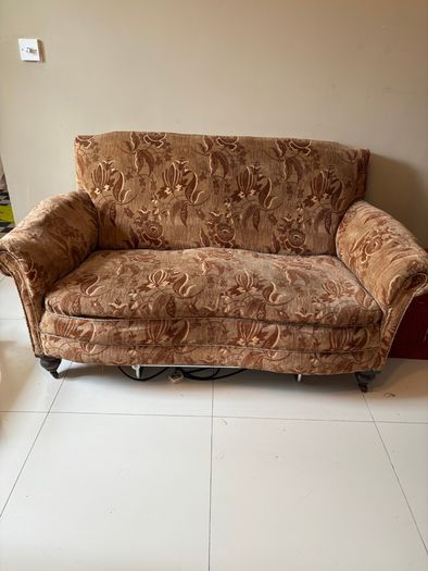 Sofa and 2 matching armchairs