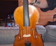 vintage violin
