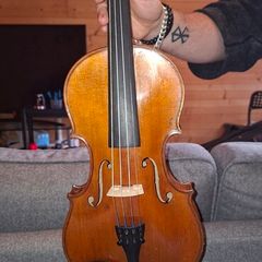 vintage violin