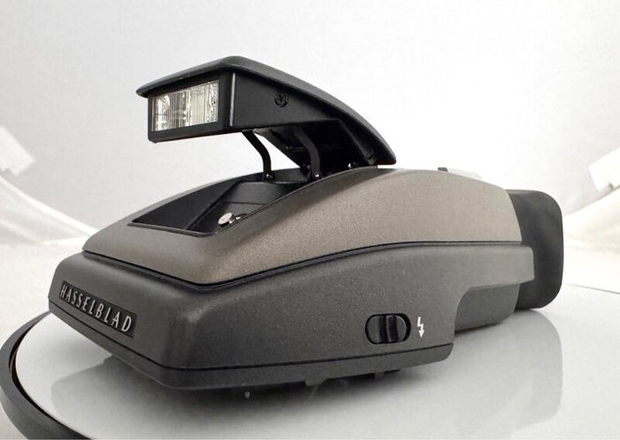 Hasselblad H1 Medium Format Film Camera Kit