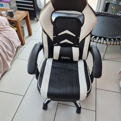 gaming chair