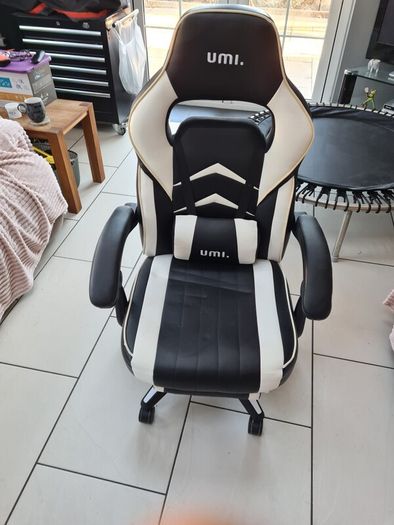 gaming chair